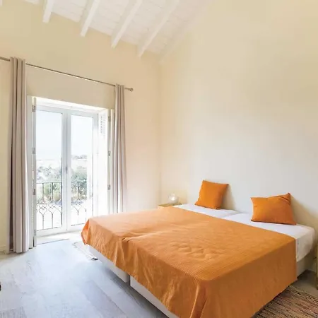 Villa Sleeps 14 Wifi *