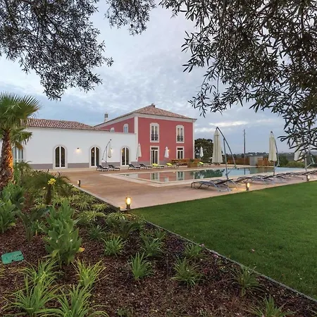 Sleeps 14 Wifi Villa *