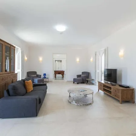 Sleeps 14 Wifi * Poco das Canas