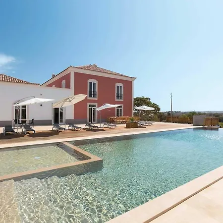 Sleeps 14 Wifi Poco das Canas