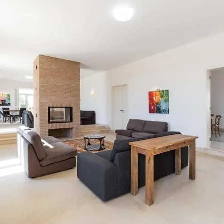 Sleeps 14 Wifi * Poco das Canas