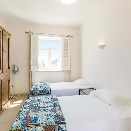 Villa Sleeps 14 Wifi